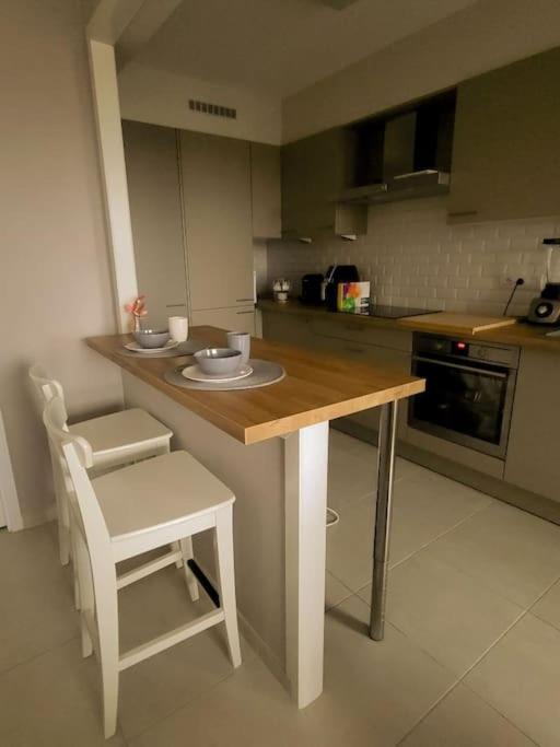 Gezellig Appartement In Brugge, Nabij Damme. Exterior foto